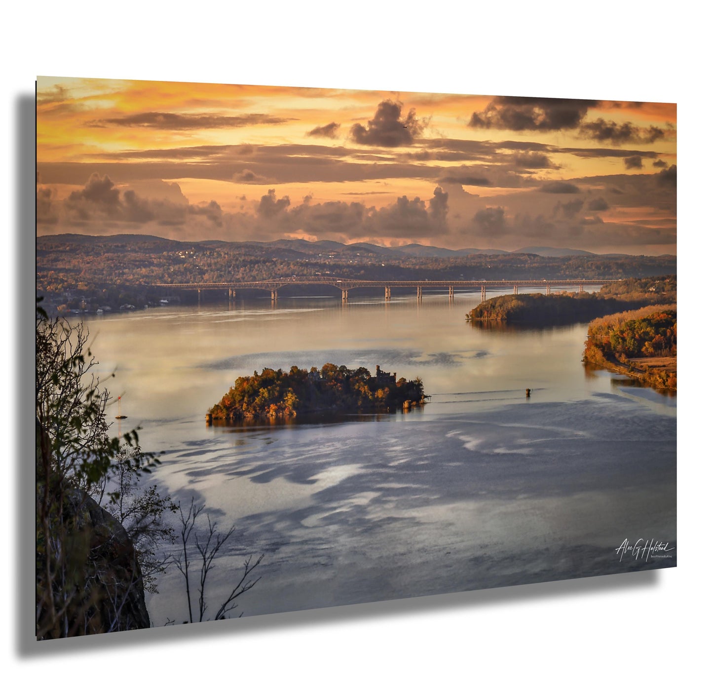Hudson Valley Landscape Print – Bannerman Island Autumn River View Photo